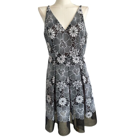 Badgley Mischka Dresses & Skirts - NWT Belle Badgley Mischka Embroidered Floral Sleeveless Shift Dress Women's Sz 6